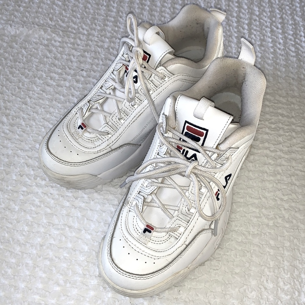 Fila Disrupter size 8.5 white with classic Fila red&navy logos
